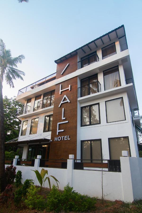 Half Hotel Калангут Екстер'єр фото